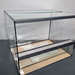 Terrarium dla owadów jaszczurek 40x30x30